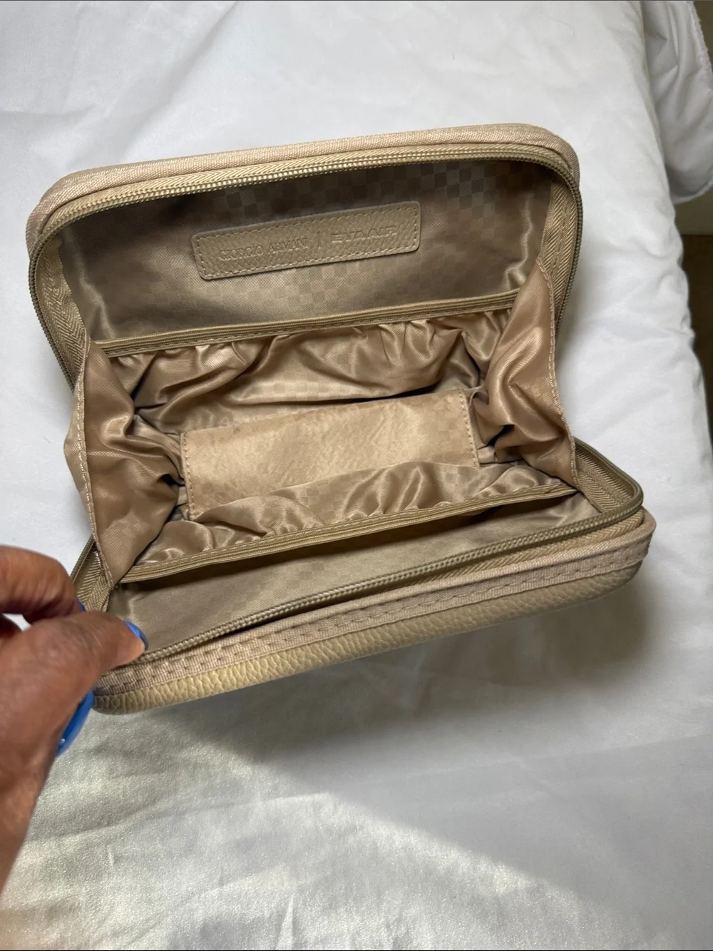 Giorgio Armani x EVA Air Royal Laurel Class Amenity Kit HARD Case only